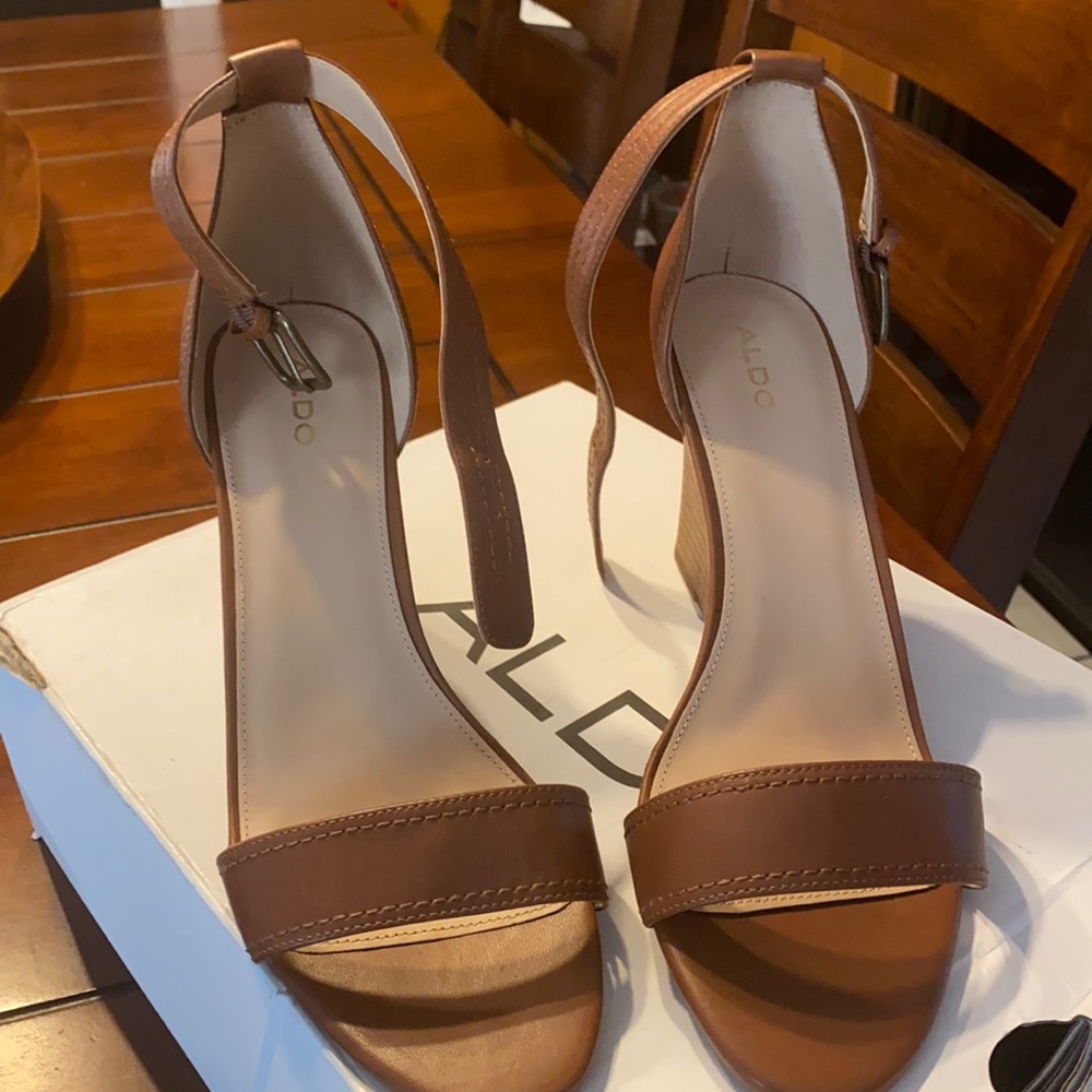 Aldo wedge